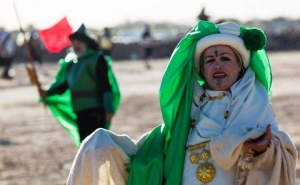 جاءت في شكل فسيفساء تحاكي السيرة الهلالية:  ملحمة»خضراء» التونسية في مهرجان الشارقة للمسرح