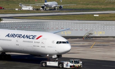 إضراب عيد العمال في فرنسا يلغي عددا من الرحلات الجوية