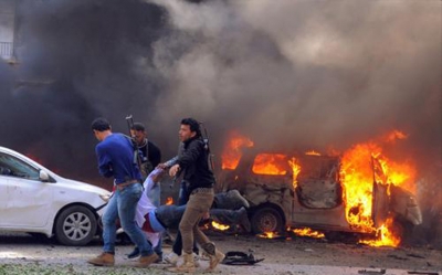 مقتل ما لا يقل عن 17 شخصا في ثلاثة تفجيرات ببغداد