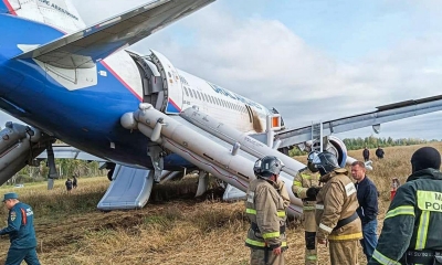 هبوط اضطراري لطائرة إيرباص روسية في حقل بسيبيريا
