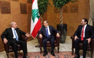 الحريري يخير التريث والاستمرار على رأس الحكومة اللبنانية  محاولة لنزع فتيل الأزمة أم رضوخ سعودي للضغوطات الدولية ؟