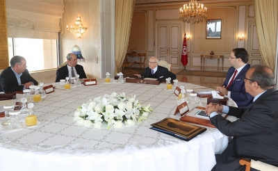 اجتماع قرطاج الخماسي:  الباجي قائد السبسي ينزل بثقله للتهدئة بين الاتحاد والحكومة