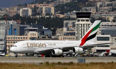 مسافرون غاضبون.. ‬و"طيران الإمارات" توضح