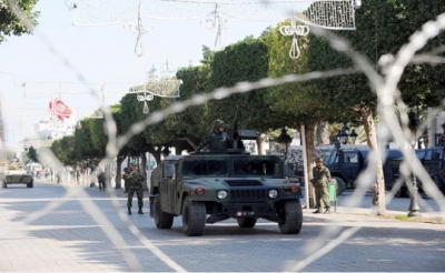 واصلوا خرقهم للقانون والإجراءات أمام تفشي «كورونا»  سجن 12 شخصا لـم يلتزموا بالحجر الصحي ..  إيقاف 645 خرقوا حظر التجول .. وغلق 517 محلا