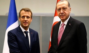 ماكرون &quot;يهنئ&quot; إردوغان بإعادة انتخابه ويلفت الى &quot;التحديات&quot; المشتركة