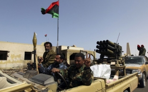 تحليل اخباري: دعوات لرفع حظر التسليح عن الجيش الليبي ... غياب جبهة موحدة للحرب ضــــــــدّ «الارهاب» تٌفاقم تردّد الغرب