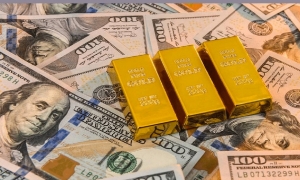 الذهب يتراجع مع انحسار المخاوف تجاه القطاع البنكي