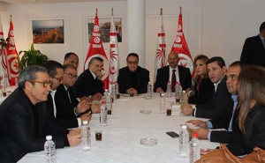اجتماع الهيئة السياسية لنداء تونس: هل تنجح سياسات المدير التنفيذي في فرض الواقع وعزل الشاهد؟