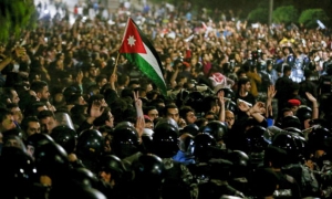 بين تداعيات الحرب الروسية الأوكرانية والأزمة الاقتصادية العالمية: الاحتجاجات الاجتماعية في الأردن إلى أين؟