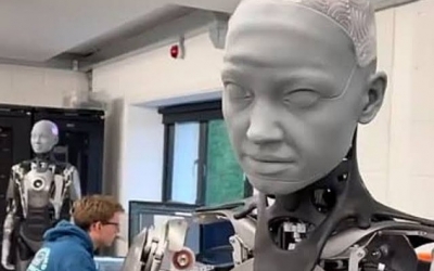 الصين تنتج   أول Robot شبيه بالبشر بحلول 2025