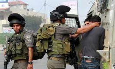 قوات الاحتلال الإسرائيلية تعتقل 30 فلسطينيا في الضفة الغربية