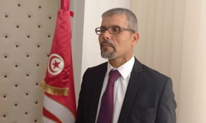 والي سيدي بوزيد يؤدي زيارة فجئية إلى المعهد الثانوي بمغيلة