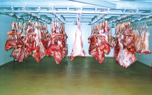 فيما اتحاد الفلاحة يؤكد أن الإنتاج المحلي كاف لتغطية الطلب: وزارة التجارة تعرب عن رغبتها في توريد اللحوم الحمراء خلال شهر رمضان