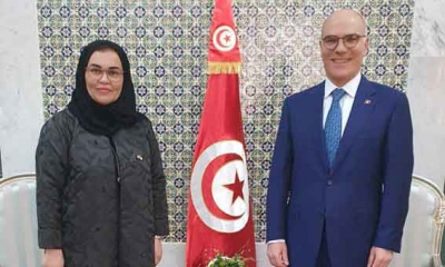 وزير الخارجية يتلقى رسالة من نظيره الإماراتي خلال لقاءه سفيرة أبوظبي بتونس