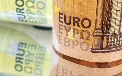 اليورو يصعد والين يتراجع قبيل سلسلة من اجتماعات البنوك المركزية