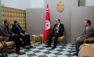 المشاركون في لقاءات تشكيل الحكومة يوم أمس: إعادة التموقع من الفخفاخ مستمرة