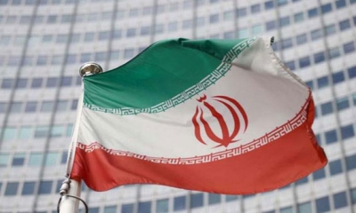 إيران تحظر حاملي الجنسية المزدوجة من الترشح للبرلمان