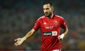 الاهلي يستقر على بديل علي معلول