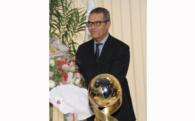 كرة اليد:  بعد أن خسر لقب «الكان» خيبة أمل كبرى، «السمسرة» والتجاذبات أسباب مباشرة والوضع مرشح للأسوأ