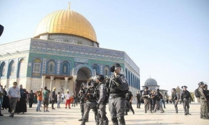 اقتحامات المستوطنين للمسجد الأقصى تفجّر مرحلة جديدة من التصعيد: تعنت الإحتلال مستمر والفلسطينيون صامدون