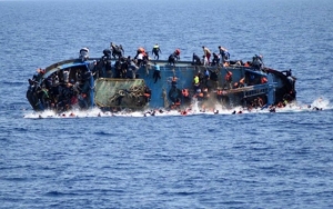 انطلق من صفاقس:  النيابة العموميّة تأذن بفتح بحث تحقيقي اثر غرق 41 مهاجرا قبالة جزيرة لامبيدوزا على متن مركب