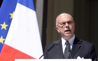 رئيس الوزراء الفرنسي برنار كازنوف: «الاتحاد الأوروبي لن يصمد إذا فازت مارين لوبان برئاسة فرنسا»
