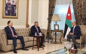رئيس الوزراء الأردني ووزير الداخلية العراقي يبحثان التعاون الأمني