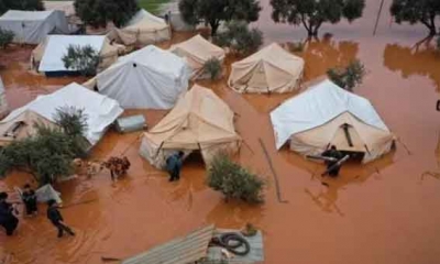 سوريا.. الأمطار الغزيرة تغمر 574 خيمة في 18 مخيم بمدينة "إدلب"