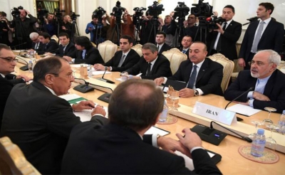 خلال اجتماع تركي إيراني روسي في أستانة:  موسكو تتهم الغرب بحماية «الإرهابيين» في سوريا