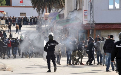 احتجاجات ليلية في كلّ من الكرم وبوعرادة والمكناسي وسجنان: مواجهات بين الأمن والمحتجين ..  والمطالب تجاوزت التنمية والتشغيل