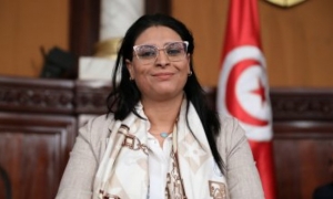 الدستور الحر يطالب القضاء بتتبع نائبة بالرلمان الجديد