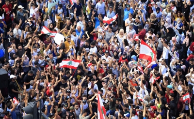 «انتفاضة» الغضب الشعبي يجتاح المدن اللبنانية: لبنان بين مطالب الإصلاح ومخاطر الفوضى