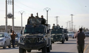 سكان يخلون مناطق يسيطر عليها الأكراد شرق حلب بعد تحذير من الجيش السوري