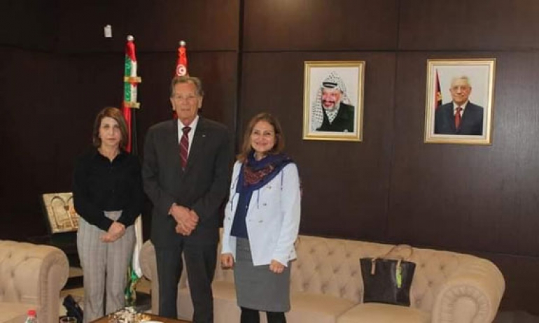 سفير دولة فسطين بتونس يستقبل رئيسة الاتحاد الوطني للمرأة التونسية