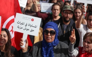 من مطالب المرأة التونسية في عيدها:   المساواة في الميراث عاجلا وليس آجلا