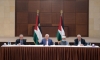 عباس يترأس اجتماعا طارئا ويؤكد حق الفلسطيين في مواجهة إرهاب الإحتلال
