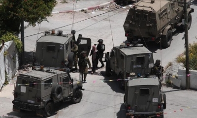 إسرائيل تعتقل 3 فلسطينيين من عائلة واحدة جنوبي الضفة
