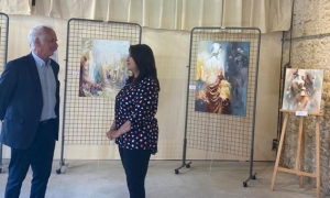 تبرعت بعائدات لوحاتها لفائدة الجمعيات: الفنانة كوثر بوزيان  ورحلة الفن بين تونس و فرنسا