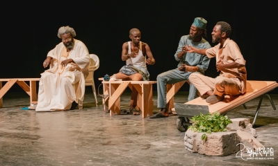 في المسابقة الرسمية لأيام قرطاج المسرحية:  "العودة" من السينغال... سخرية امرأة من السلطة والهجرة!