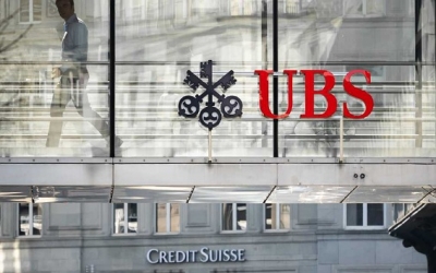 صفقة استحواذ UBS السويسري على بنك كريدي سويس تنتهي غدا