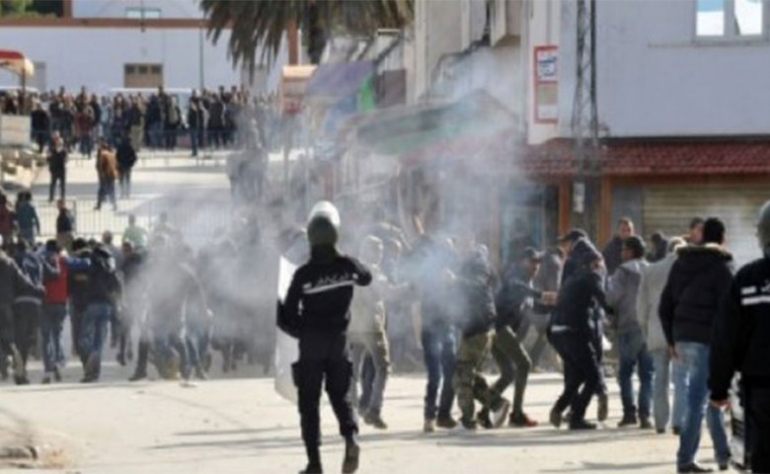 على إثر الاحتجاجات في سجنان وبوعرادة:  إيقافات للمعتدين على المقرات الأمنيّة