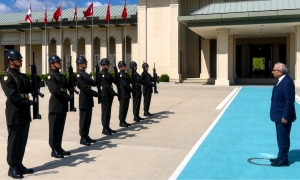 رئيس وزراء لبنان يصل تركيا للقاء أردوغان