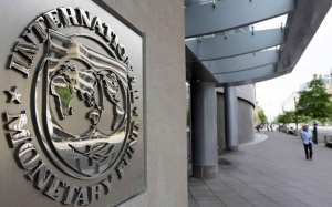 تواصل النقاشات في واشنطن بين السلطات التونسية وصندوق النقد الدولي:  الزيادة بــ 50 % في الأجور على الطاولة
