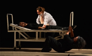 مسرحية «بلوك 74» للمخرج وليد الخضراوي:  تحرّر وقاوم فالانسانية مقاومة والوجود نضال مستمر