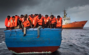 ليبيا: إيطاليا توقّع اتفاقيّة مُنفصلة حول الهجرة غير الشرعيّة: الدوافع و الأسباب