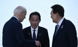بايدن يستضيف زعيمي اليابان وكوريا الجنوبية في قمة تُعقد في 18 أوت المقبل