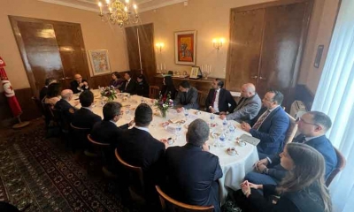 وزير الخارجية يلتقي بمسؤولين وخبراء تونسيين في جينيف