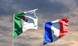 بعد أزمة دبلوماسية بين البلدين..سفير الجزائر يعود لاستئناف عمله في فرنسا