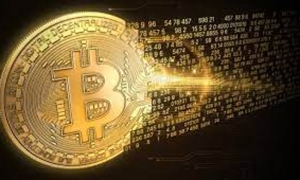 العملة الرقمية بيتكوين (Bitcoin)، تتراجع إلى أدنى مستوى لها في شهرين