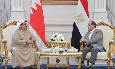 الرئيس المصري وملك البحرين يبحثان قضايا إقليمية ودولية